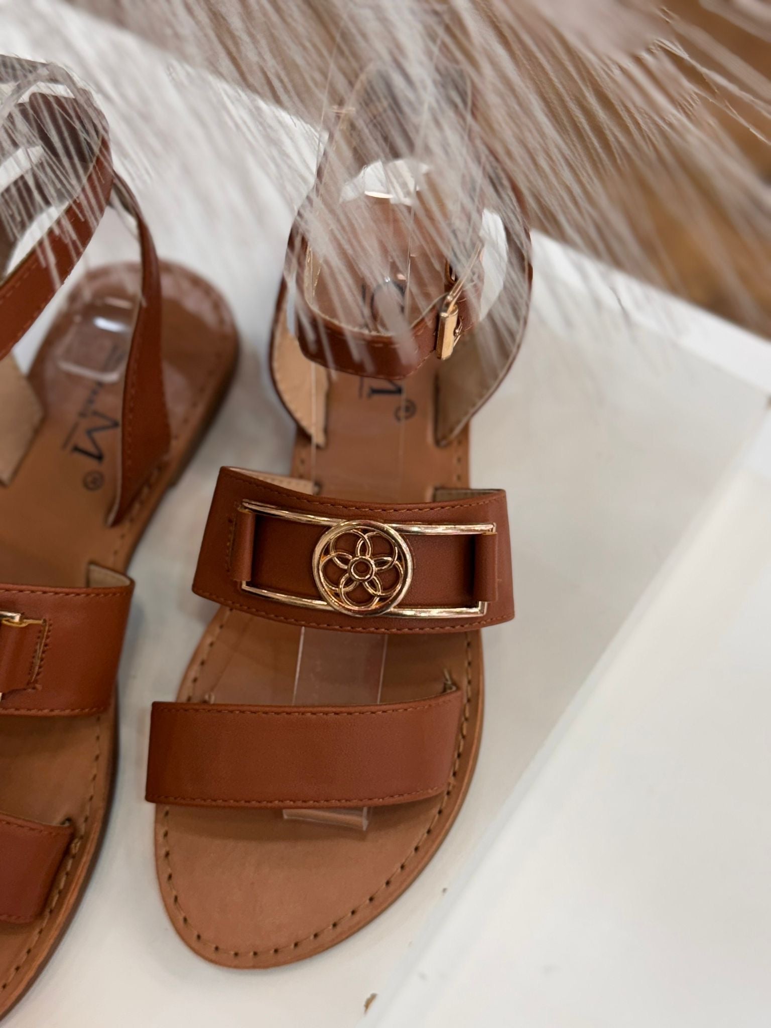 Chanclas plana chapa, flor