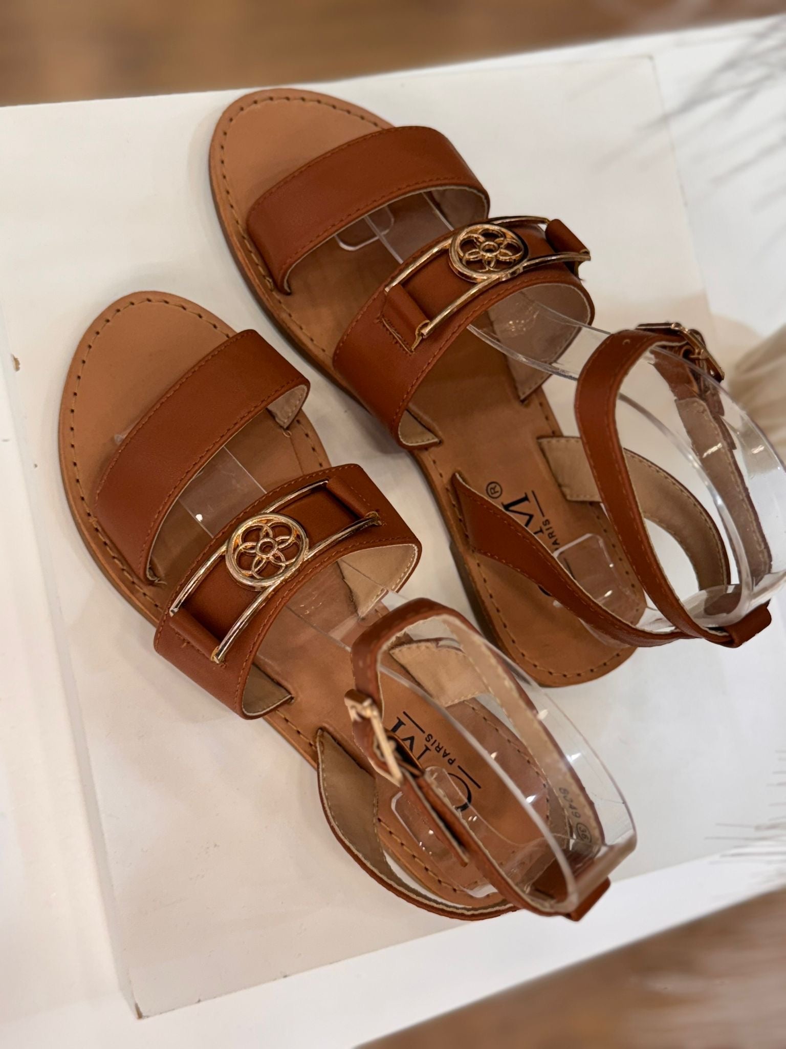 Chanclas plana chapa, flor