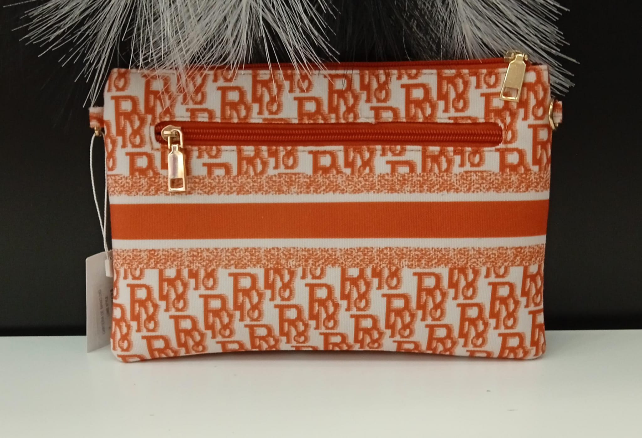 CARTERA DE MANO DIO NARANJA
