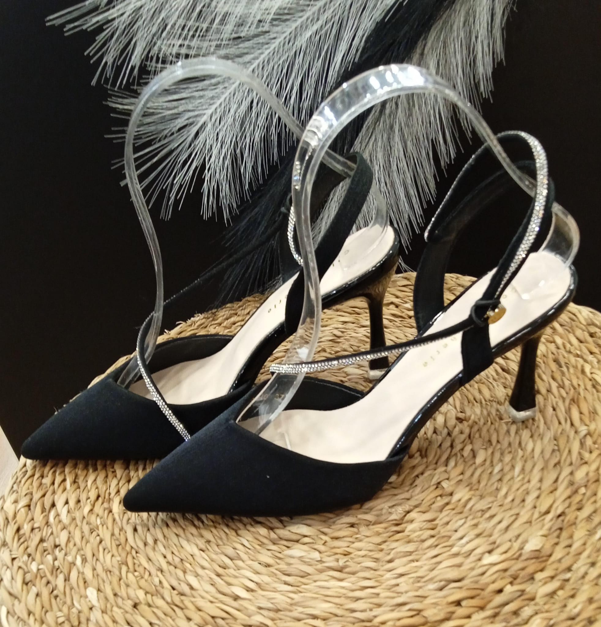 TACON NEGRO PITUFINA