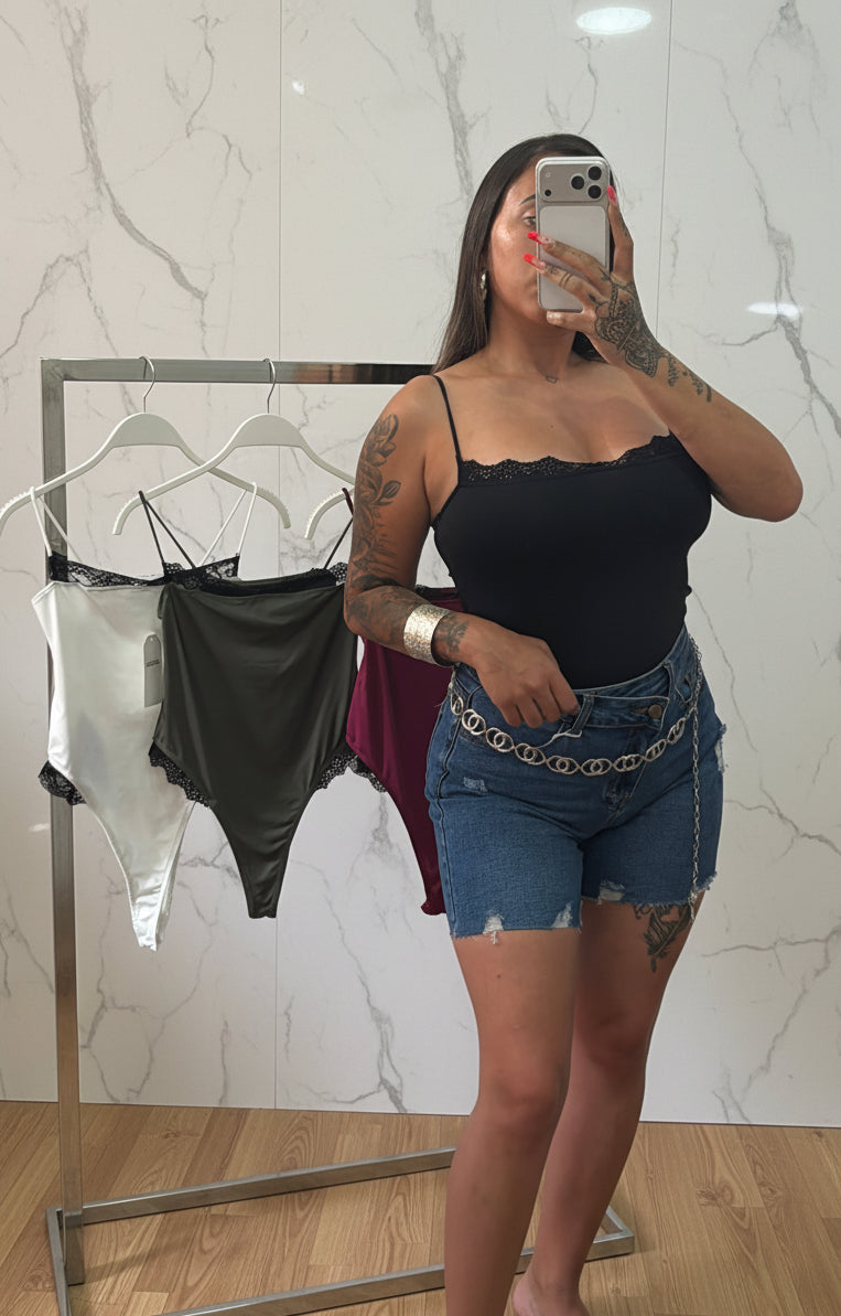 Body encaje pecho