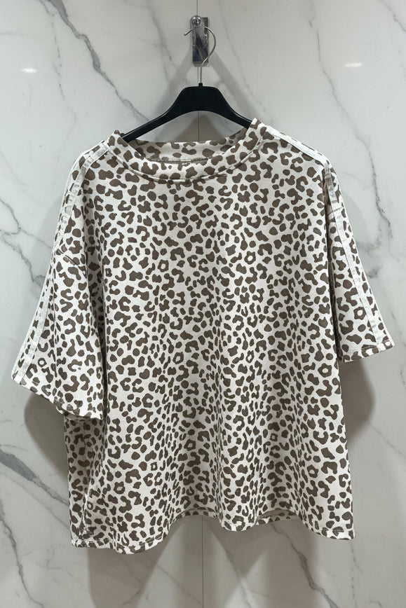 Camiseta oversize leopardo