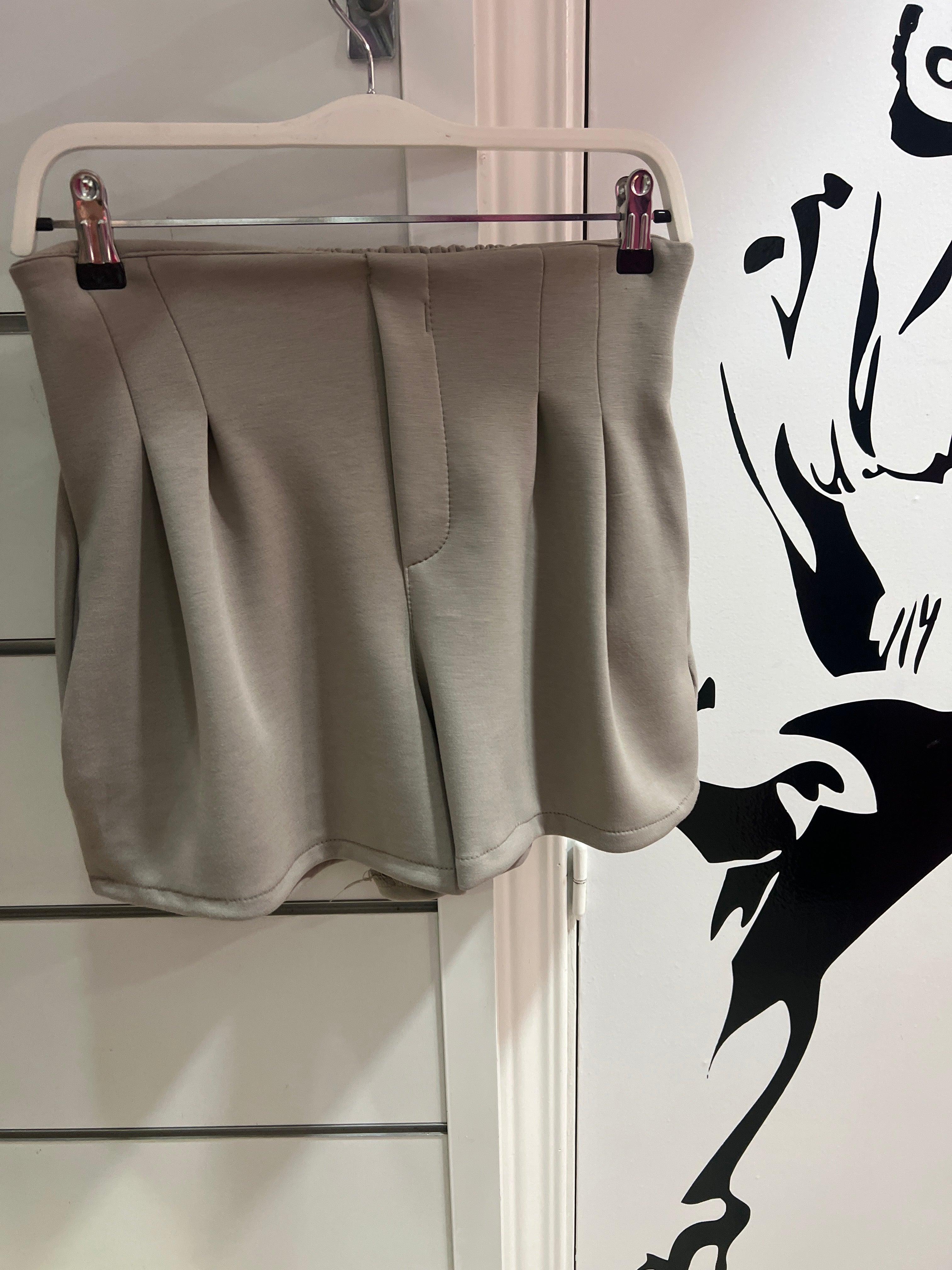 Pantalón pinza corto