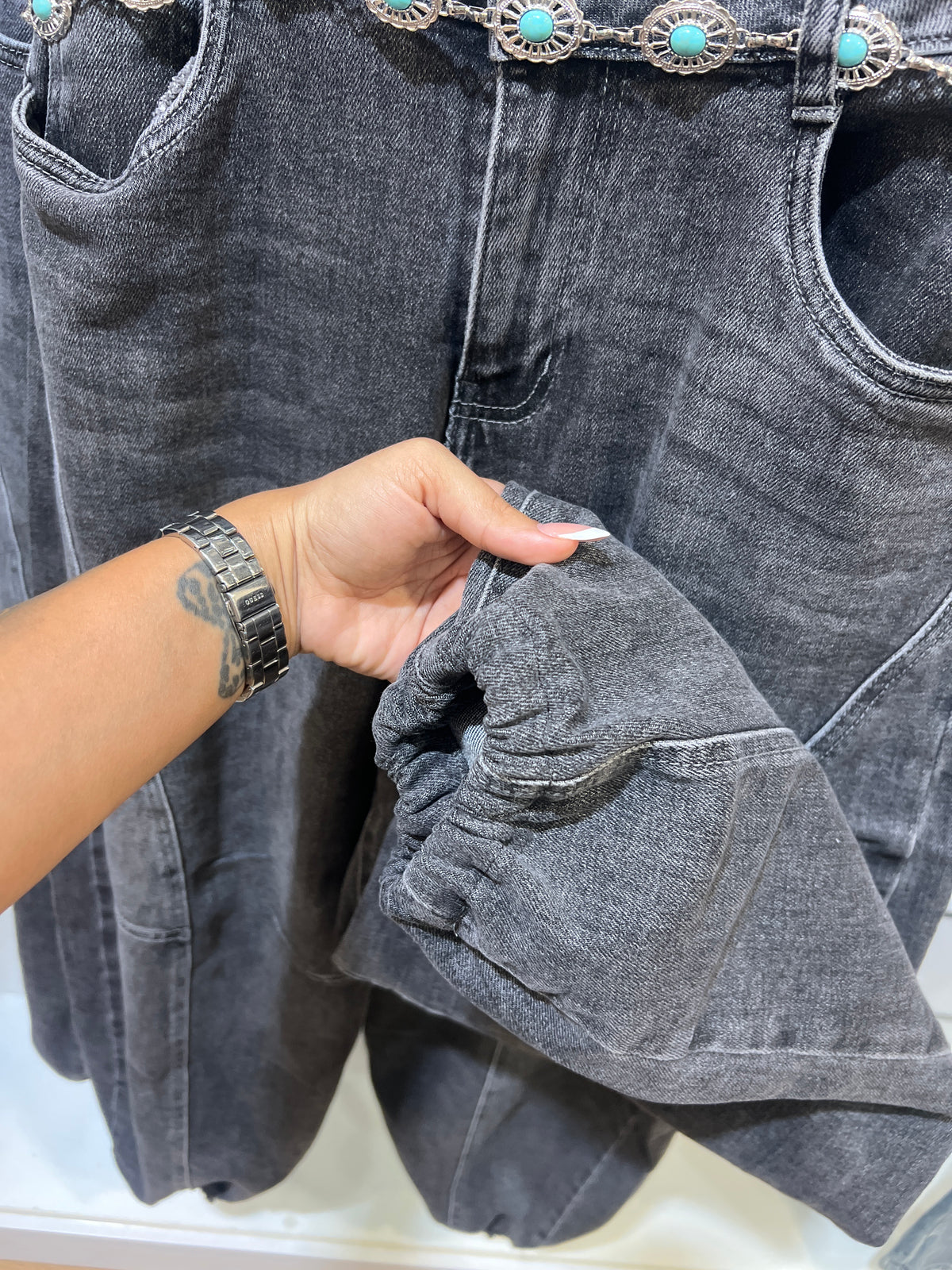 Pantalón gris globo