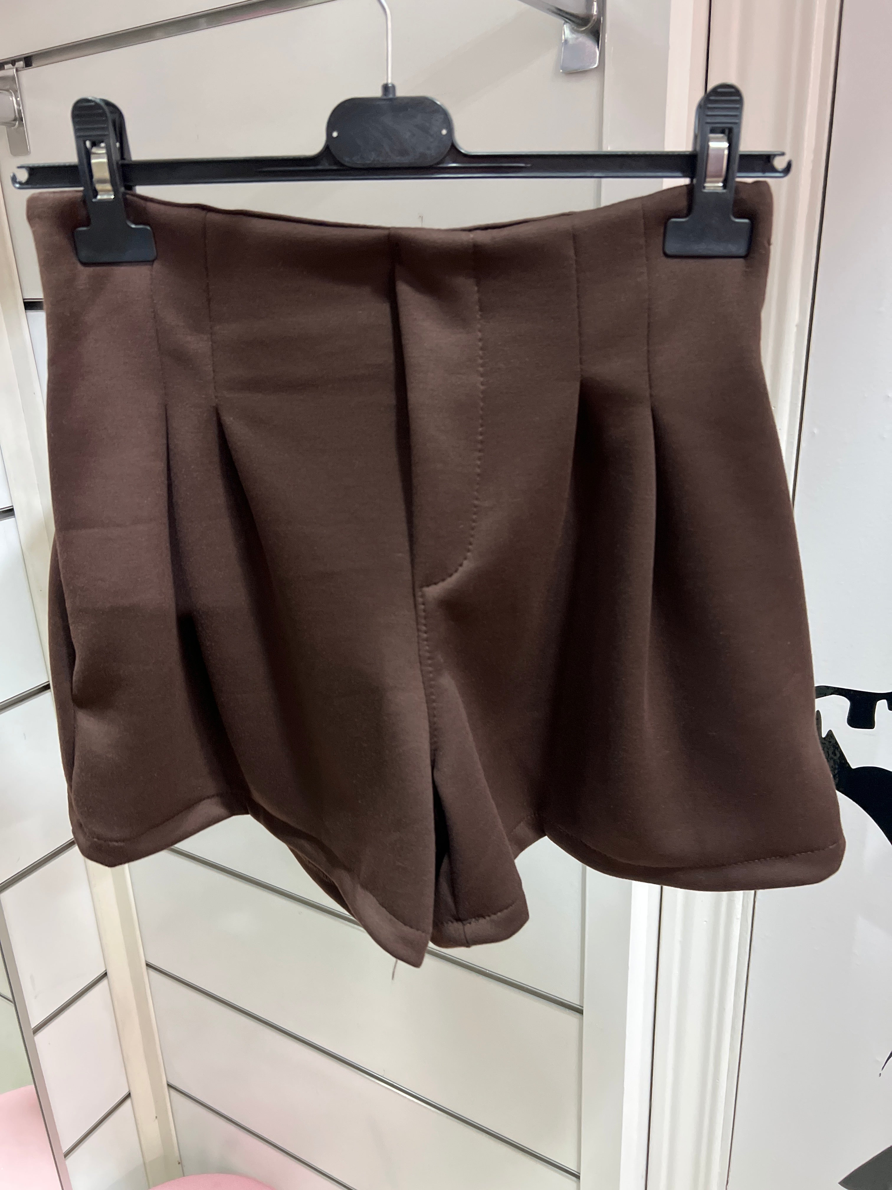 Pantalón pinza corto