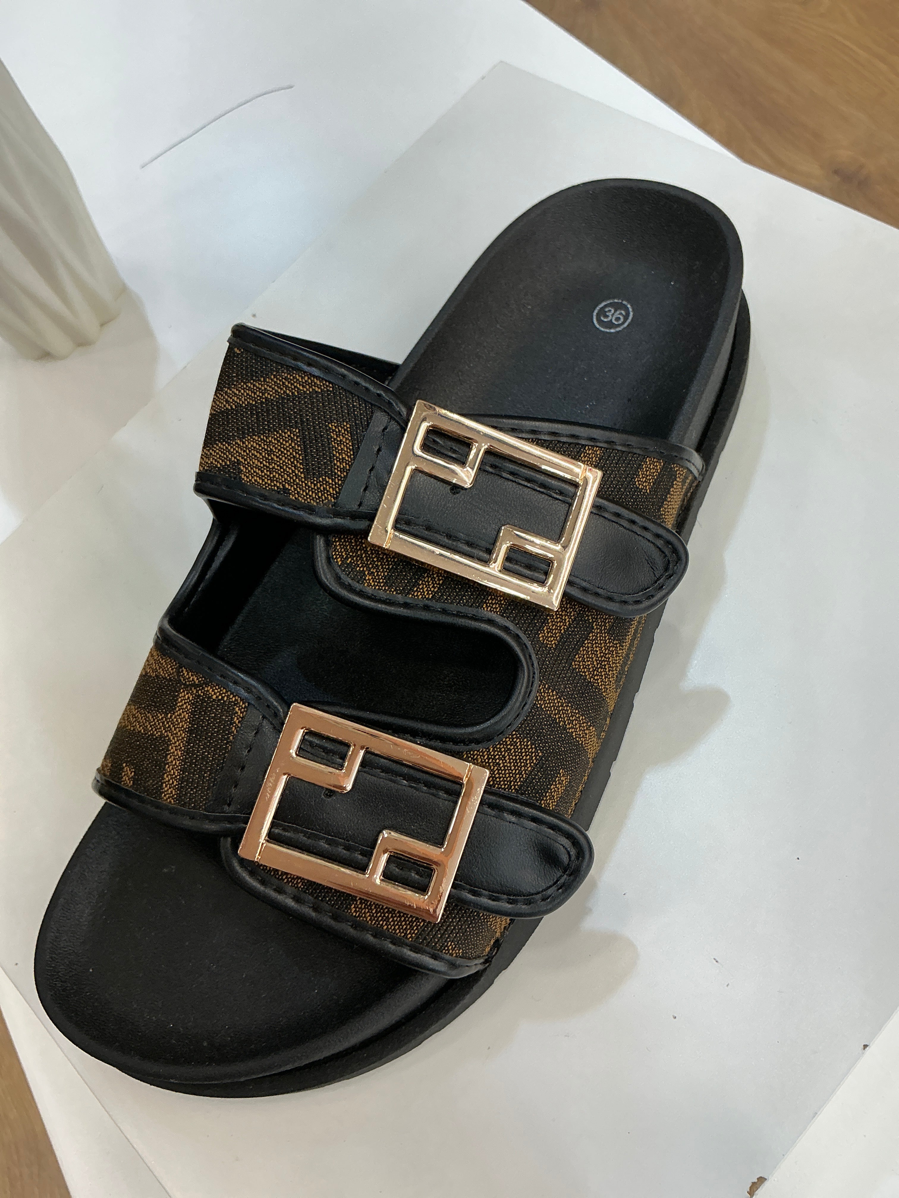 Chanclas Toni