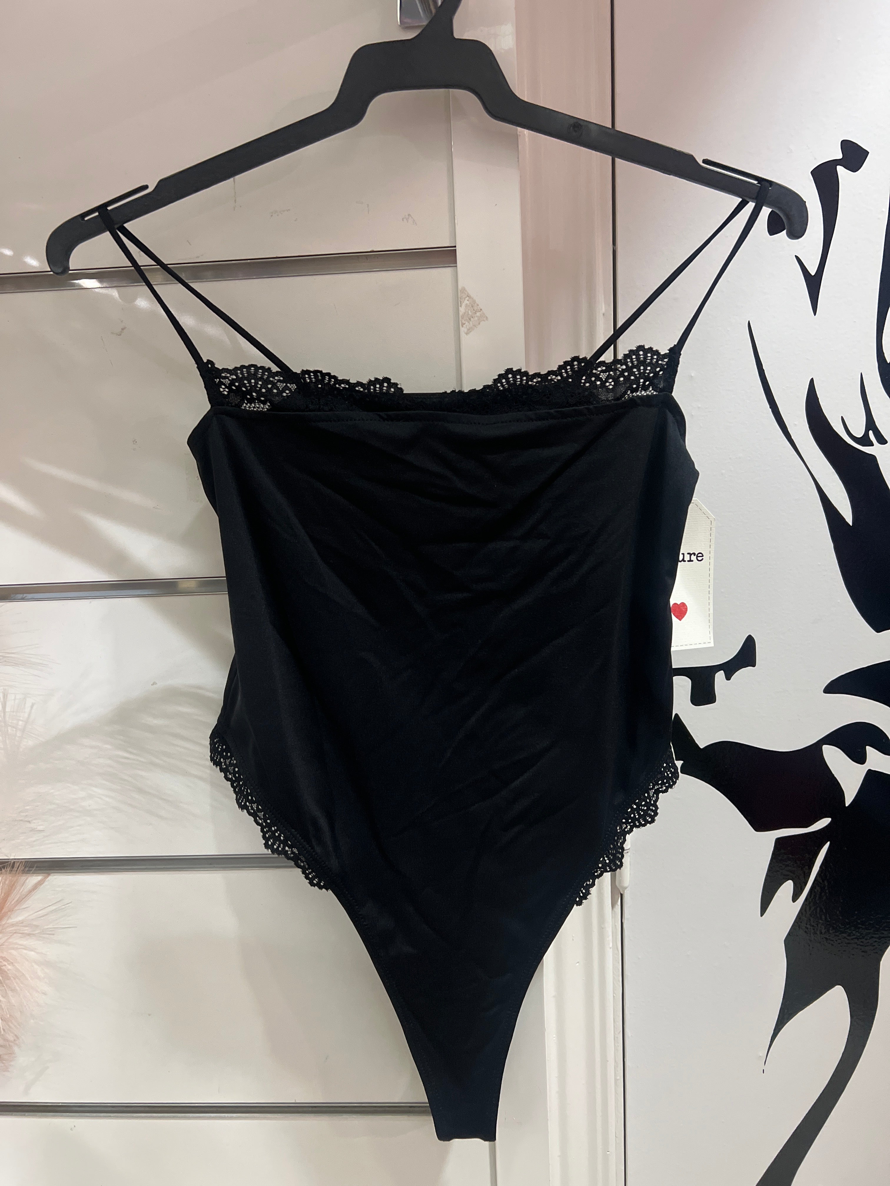 Body encaje pecho