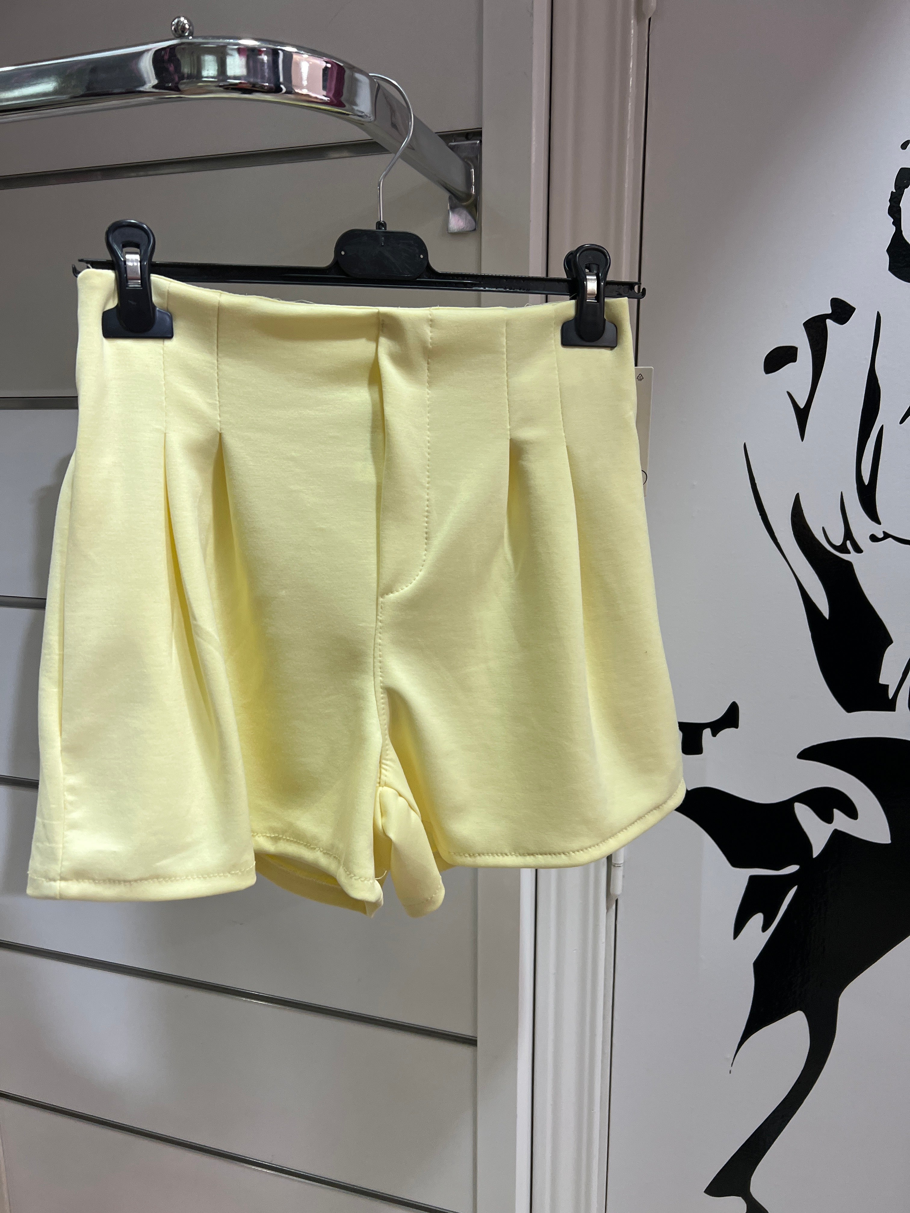 Pantalón pinza corto