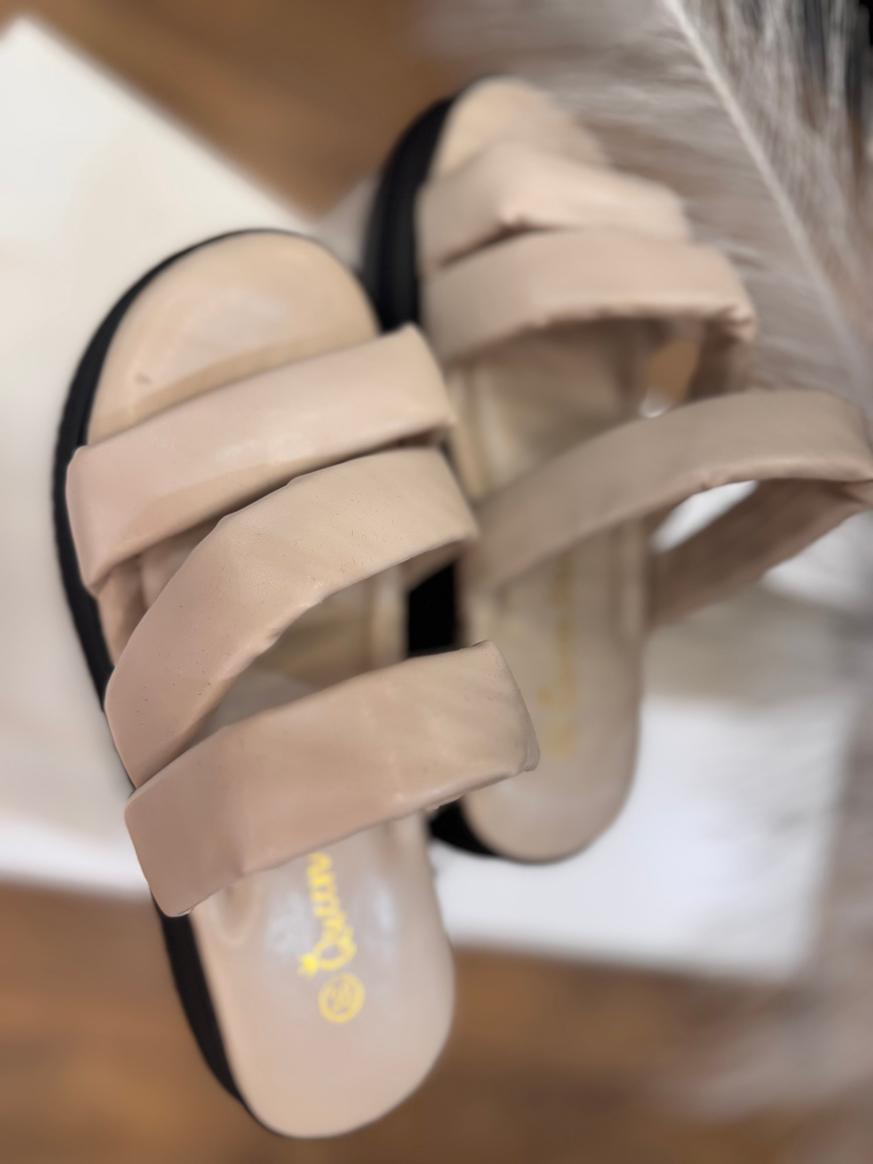 Chanclas lisas￼