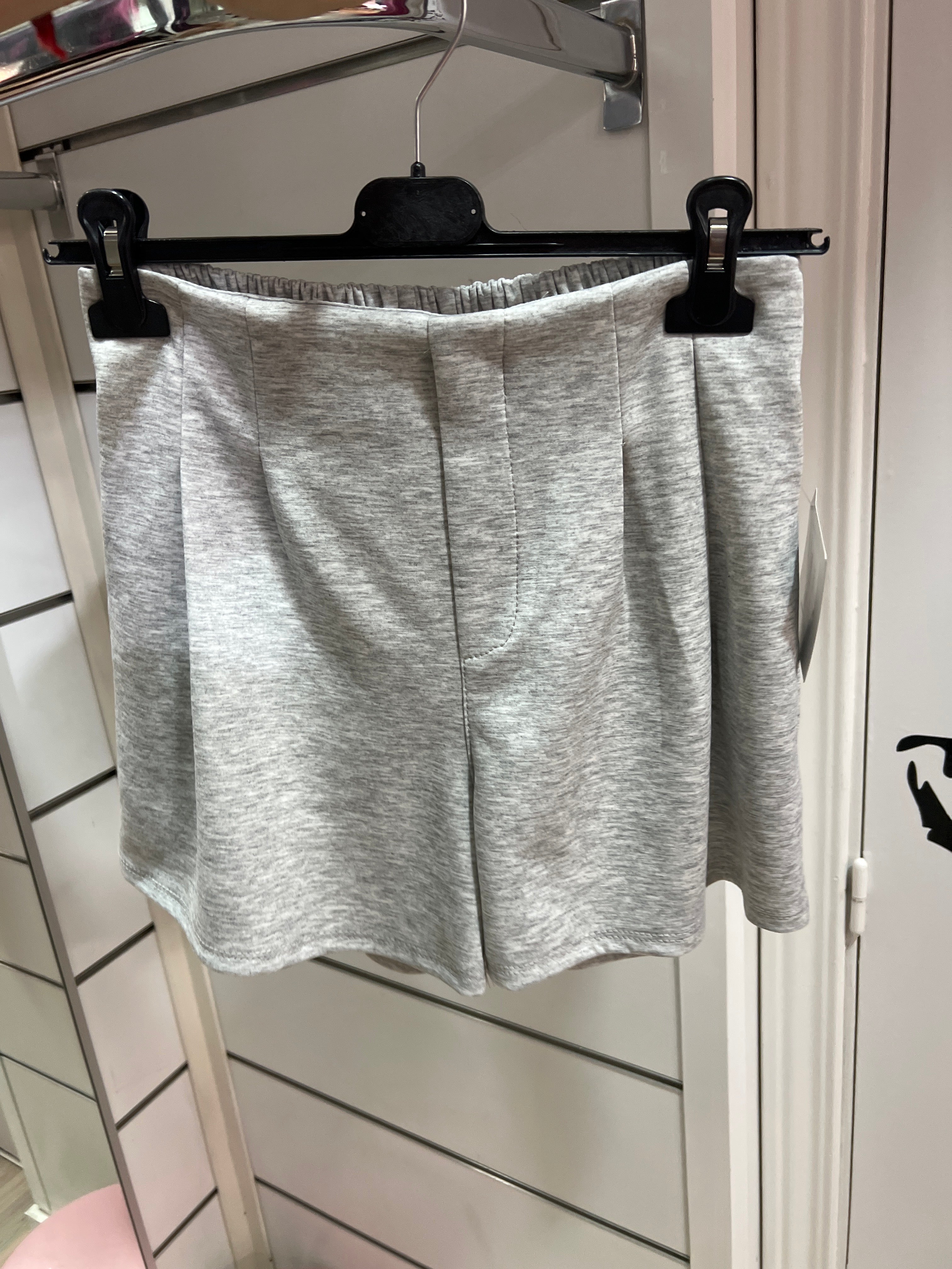 Pantalón pinza corto