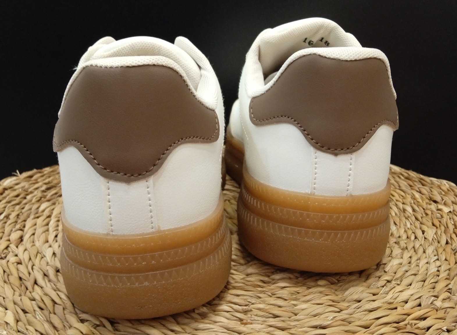 Tenis ares