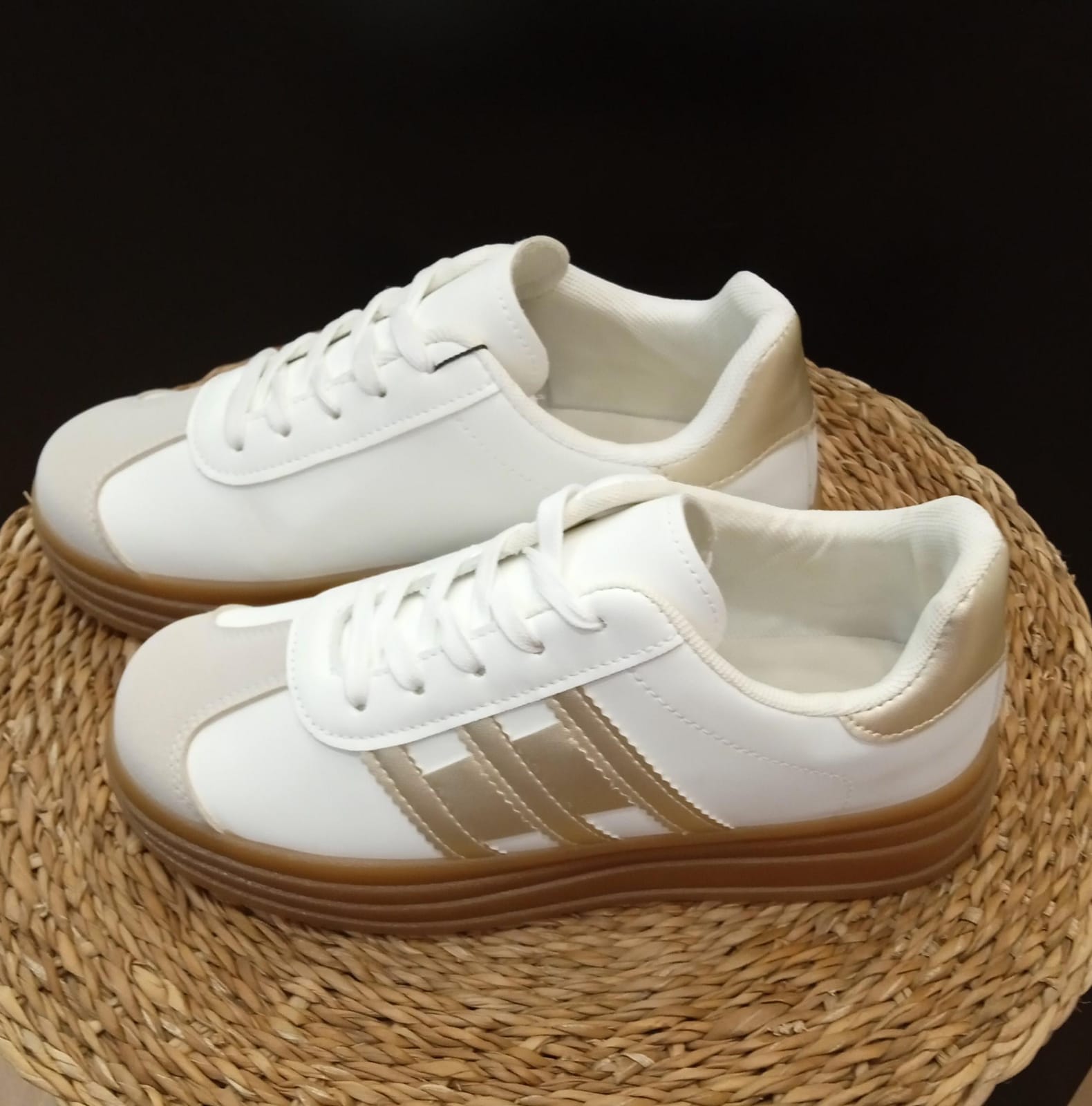 Tenis ares